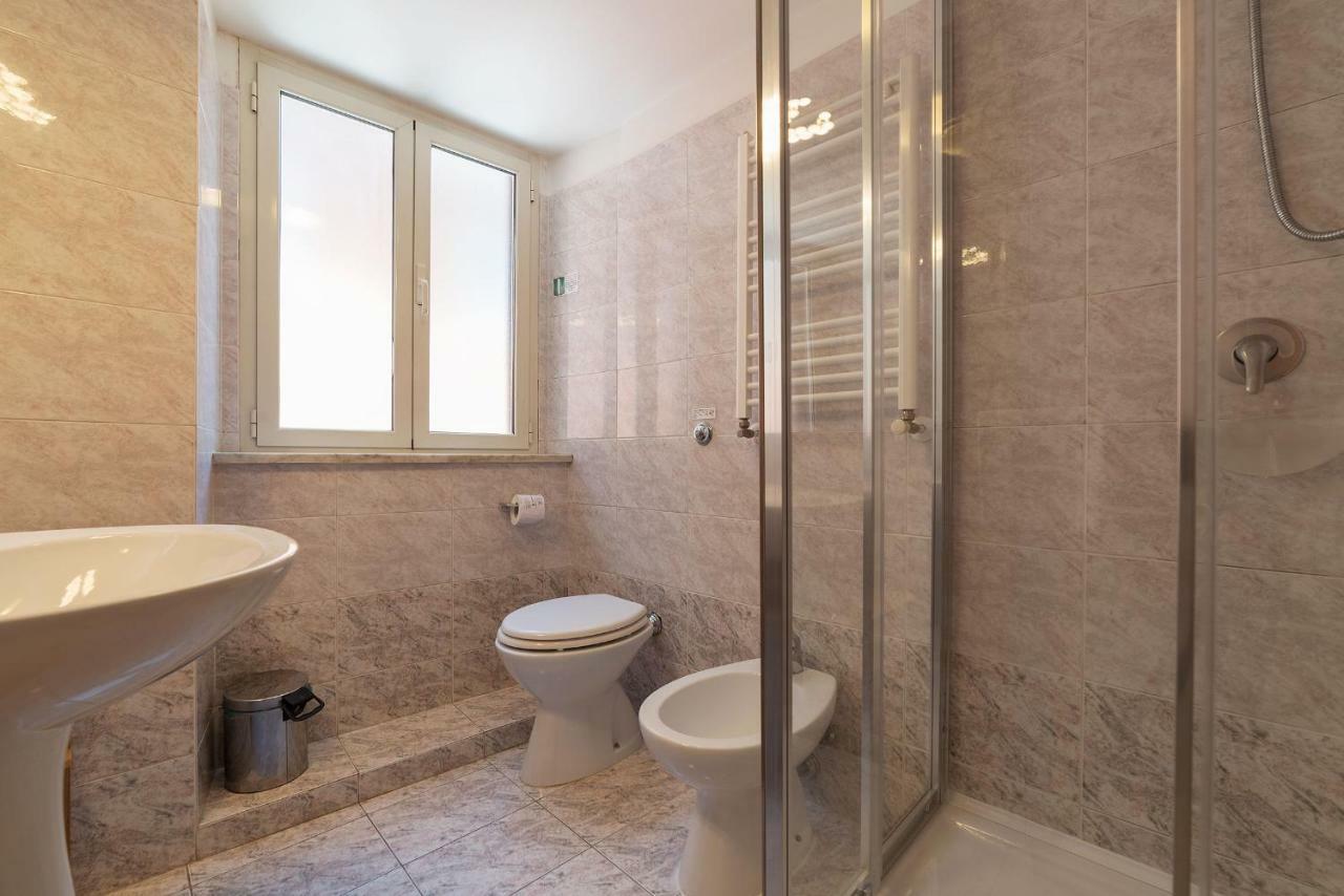 Casa Zeffiro - FromhometoRoma Ngoại thất bức ảnh