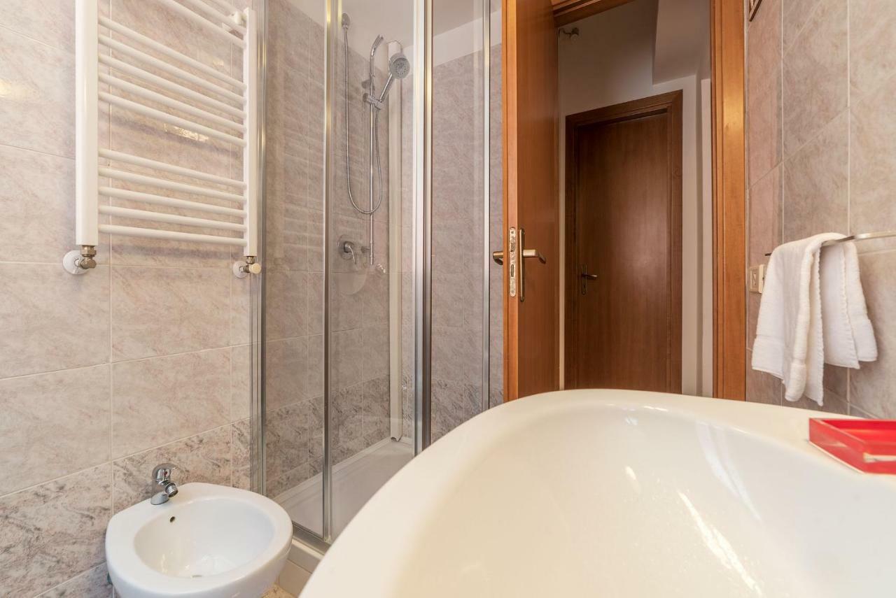 Casa Zeffiro - FromhometoRoma Ngoại thất bức ảnh